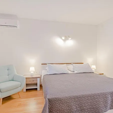 Amazing In Kneze With Wifi Apartament *