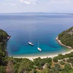 Apartamento Beach Front Apartment In Kneze With Wifi Pupnat