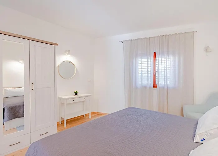 Apartment Amazing In Kneze With Wifi Pupnat