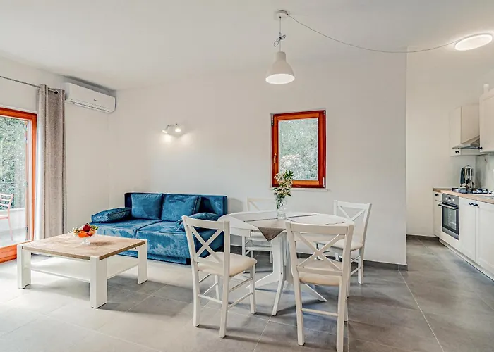 Amazing In Kneze With Wifi *