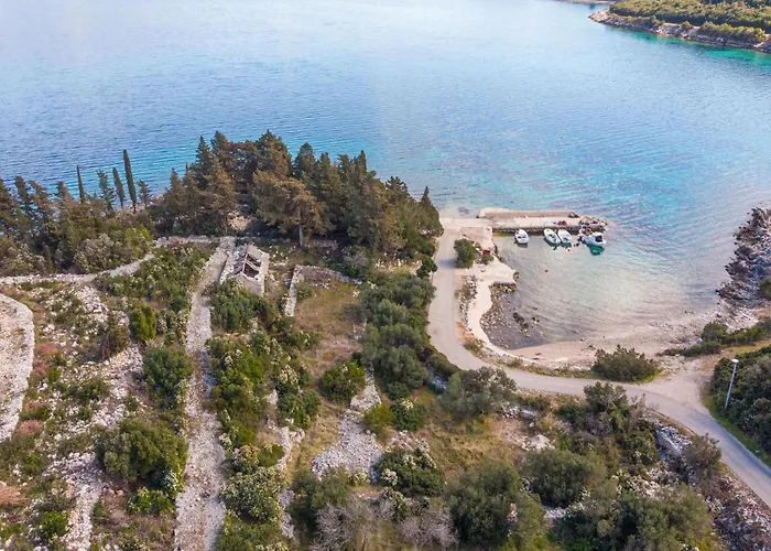 Amazing In Kneze With Wifi Apartment Pupnat